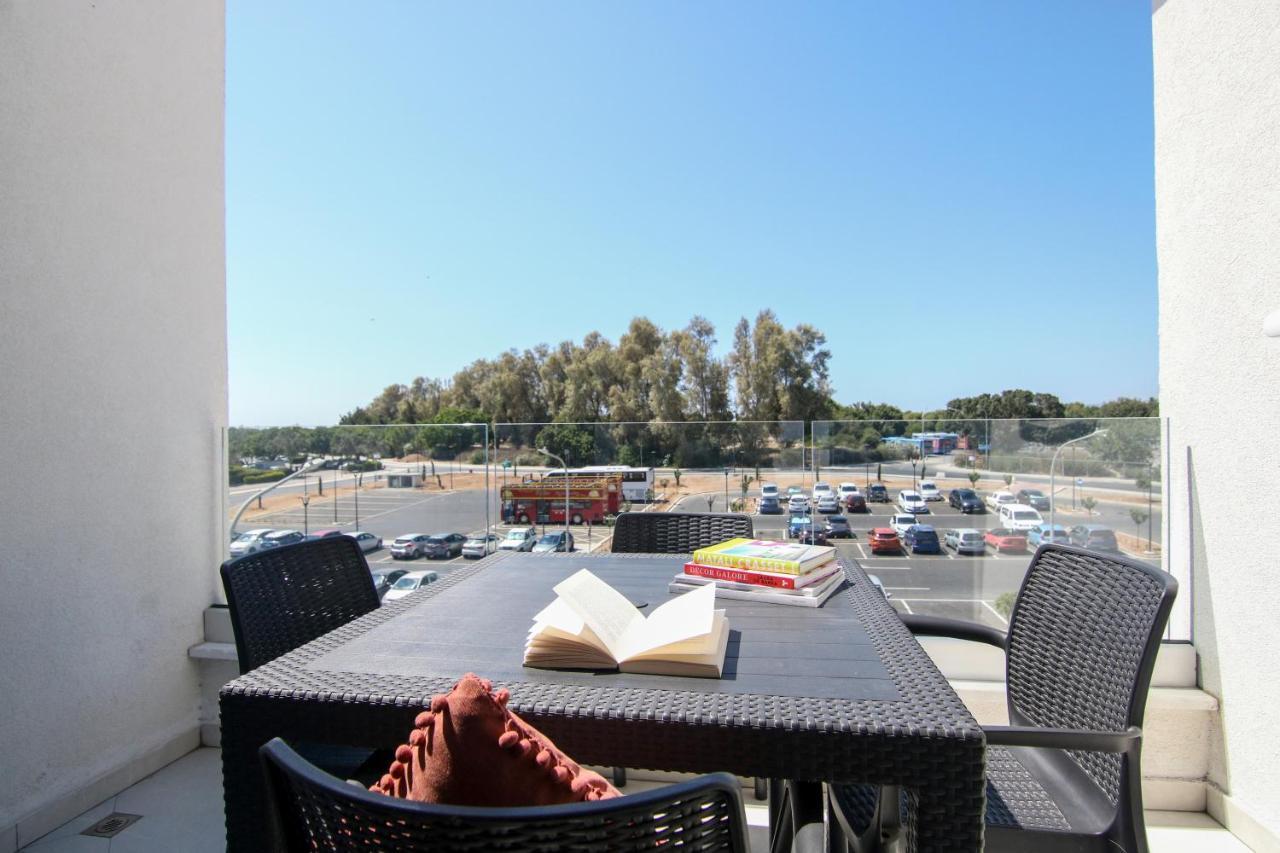Phaedrus Living - Seaside Executive Flat Harbour 203 Apartment Пафос Екстериор снимка
